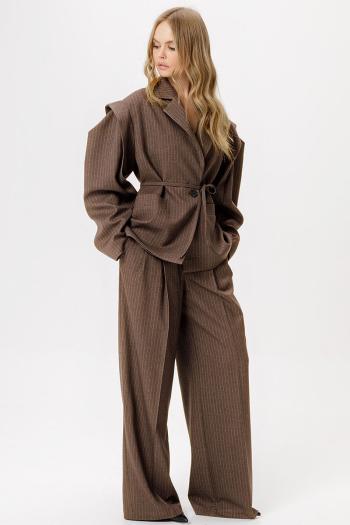 Женские брючные костюмы  6391.01