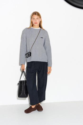 Женские джемперы  3672