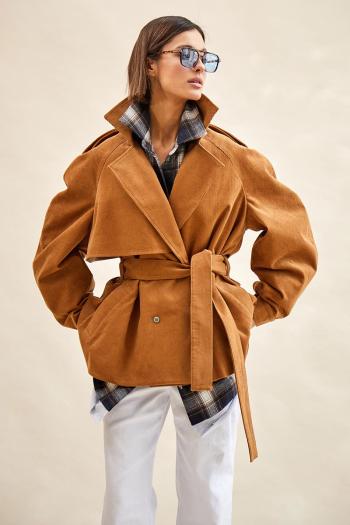 Женские плащи и тренчи  1070.4