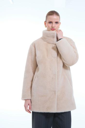 Женские шубы и дубленки  9-1595