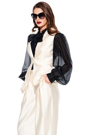 Женские жилеты  3922