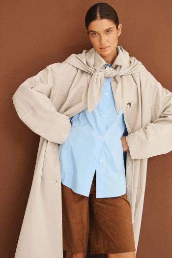 Женские плащи и тренчи  925.1