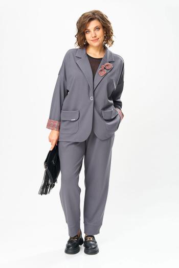 Женские брючные костюмы  1441