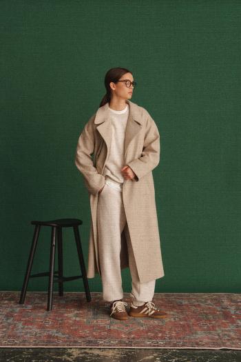 Женские пальто  703.9