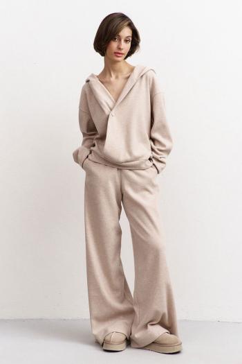 Женские брючные костюмы  1450.1