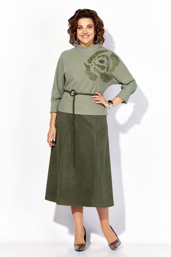 Женские костюмы с юбкой  1500