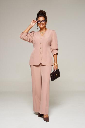 Женские брючные костюмы  6372.01