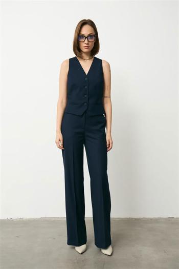 Женские брючные костюмы  4068.01